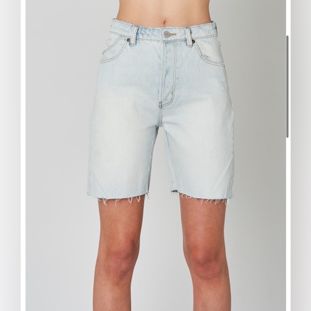 ROLLA'S‎ Classic Straight High Rise Cut Off
Sunbleach Denim Shorts